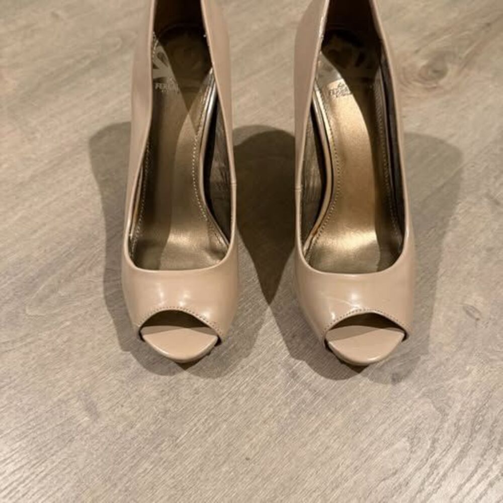 FERGALICIOUS by Fergie Women's Taupe/Nude Peep Toe Heels 7.5